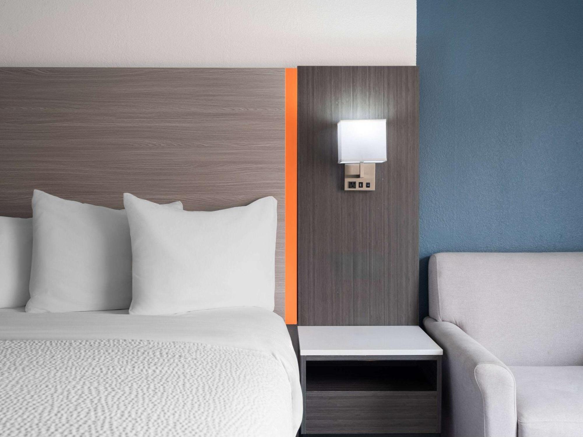 Baymont By Wyndham Indianapolis East Hotel Luaran gambar