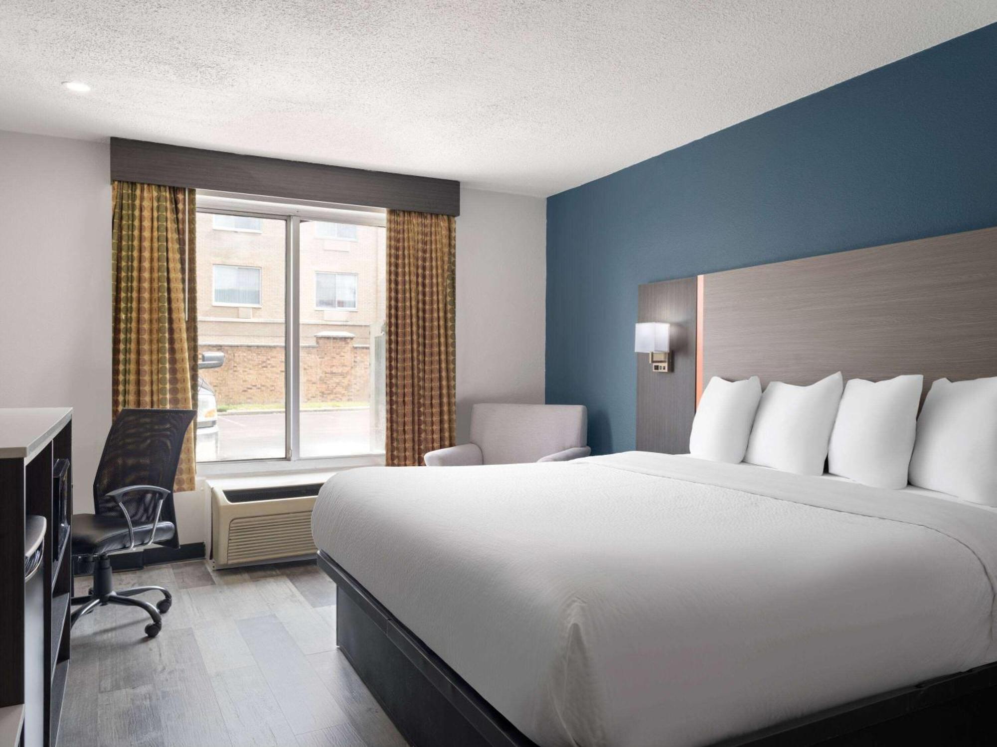 Baymont By Wyndham Indianapolis East Hotel Luaran gambar
