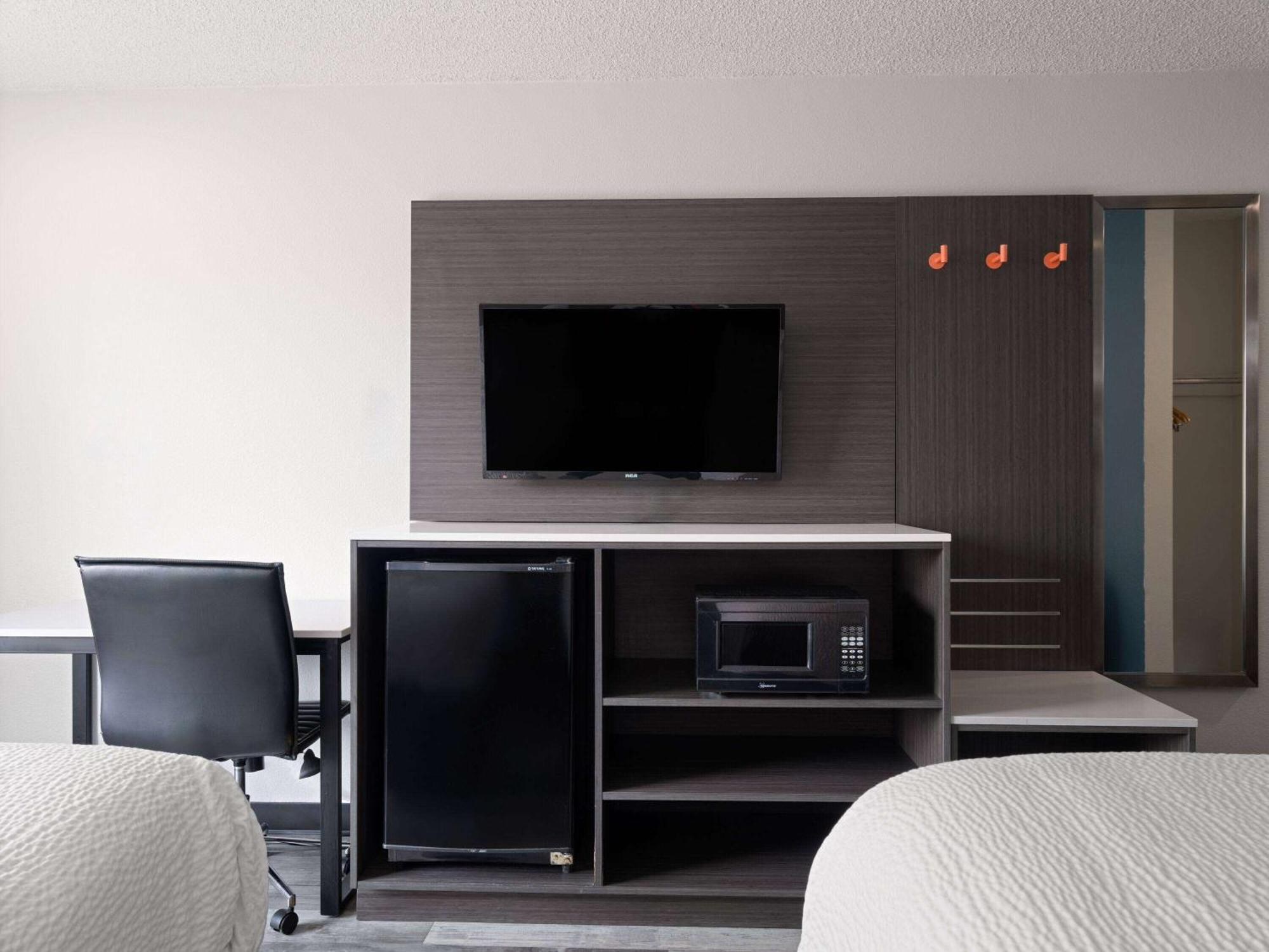 Baymont By Wyndham Indianapolis East Hotel Luaran gambar