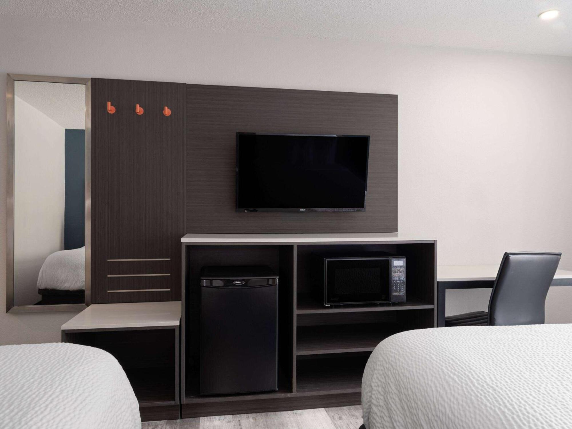 Baymont By Wyndham Indianapolis East Hotel Luaran gambar