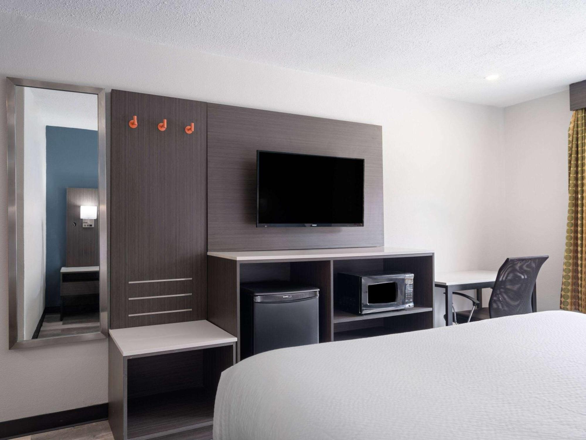 Baymont By Wyndham Indianapolis East Hotel Luaran gambar