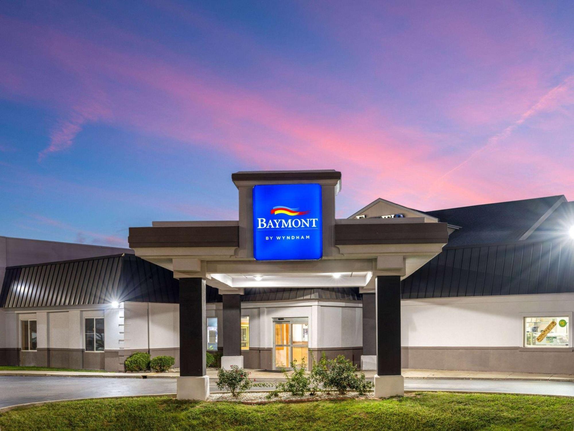 Baymont By Wyndham Indianapolis East Hotel Luaran gambar